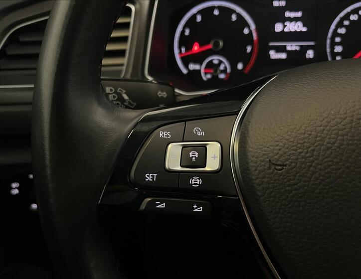 Volkswagen T-Roc 18