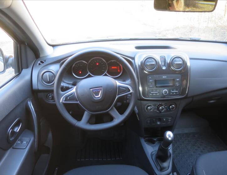Dacia Sandero 8