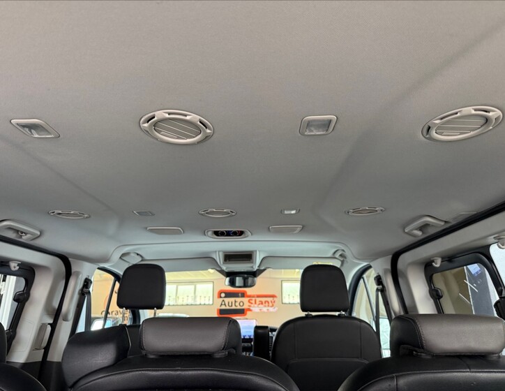 Ford Tourneo Custom 26