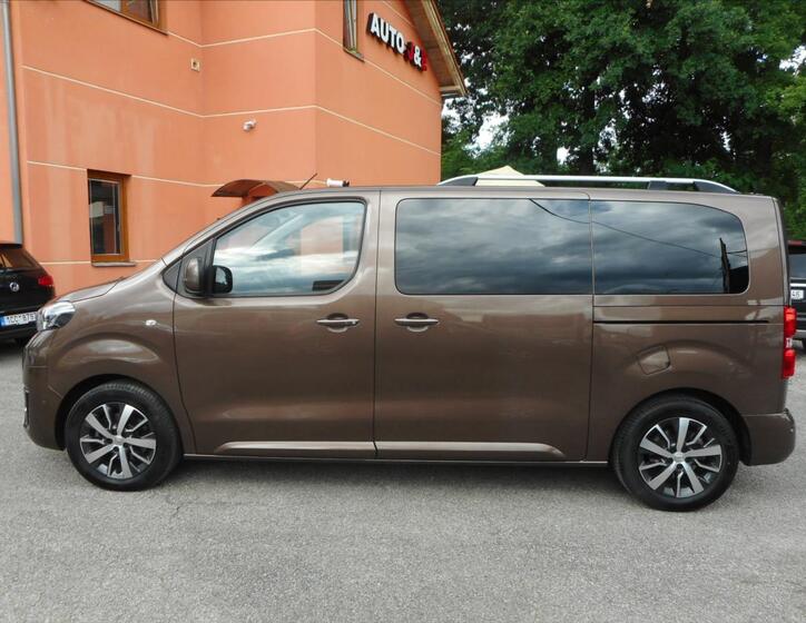 Toyota ProAce 8