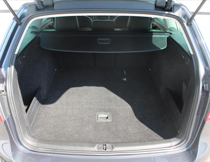 Volkswagen Passat 12