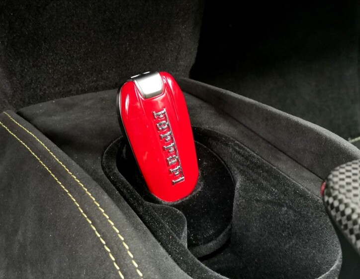 Ferrari F8 40
