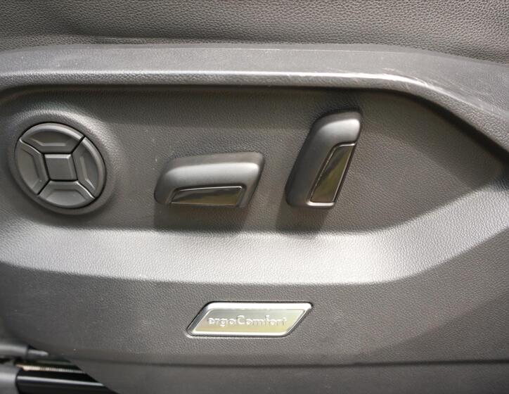 Volkswagen Touareg 19