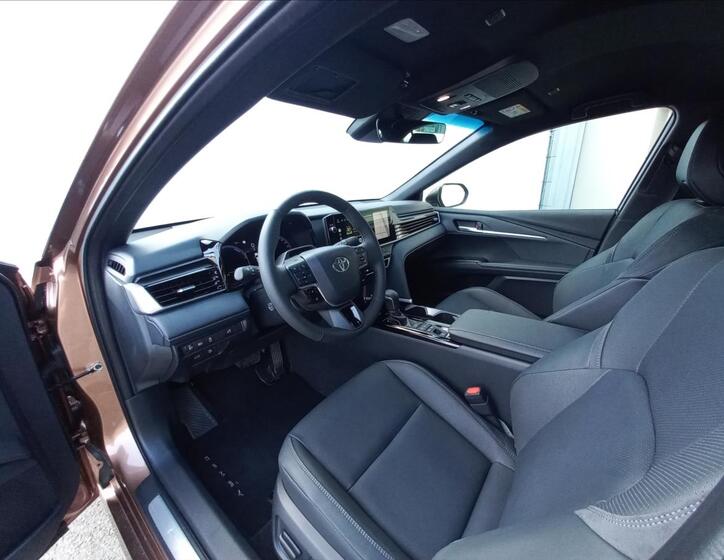 Toyota Camry 7