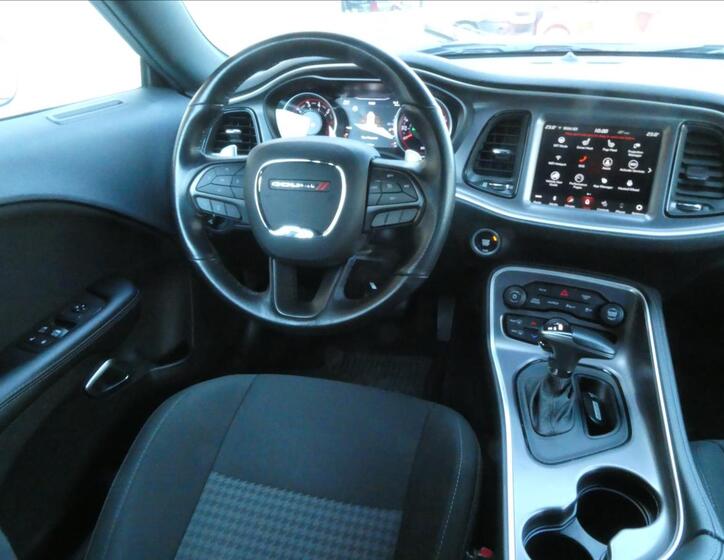Dodge Challenger 24
