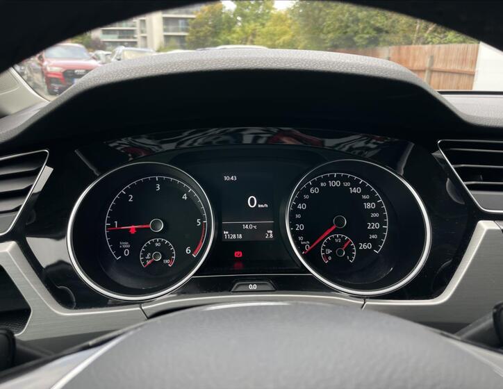 Volkswagen Touran 9