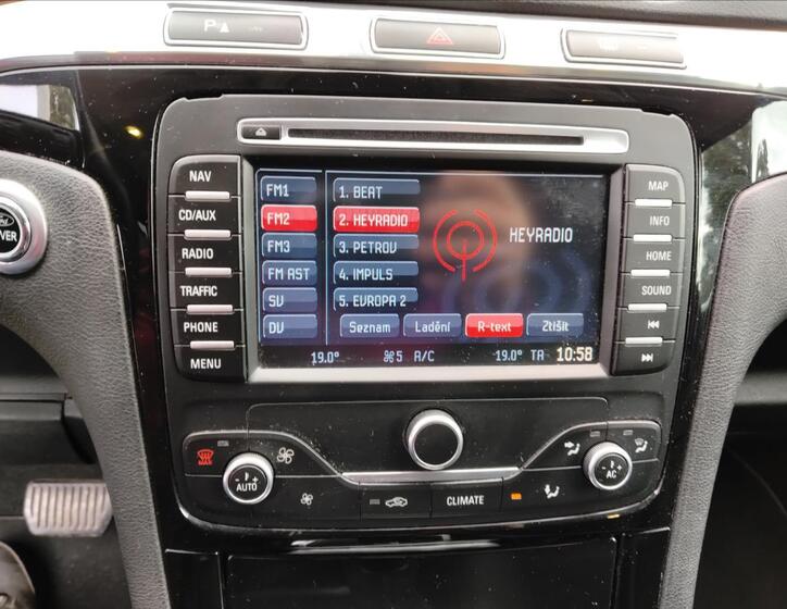 Ford S-MAX 10