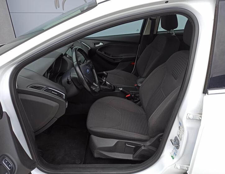 Ford Focus 10