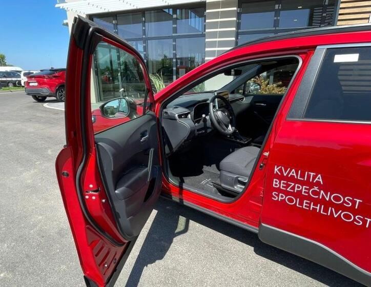 Toyota Corolla Cross 22