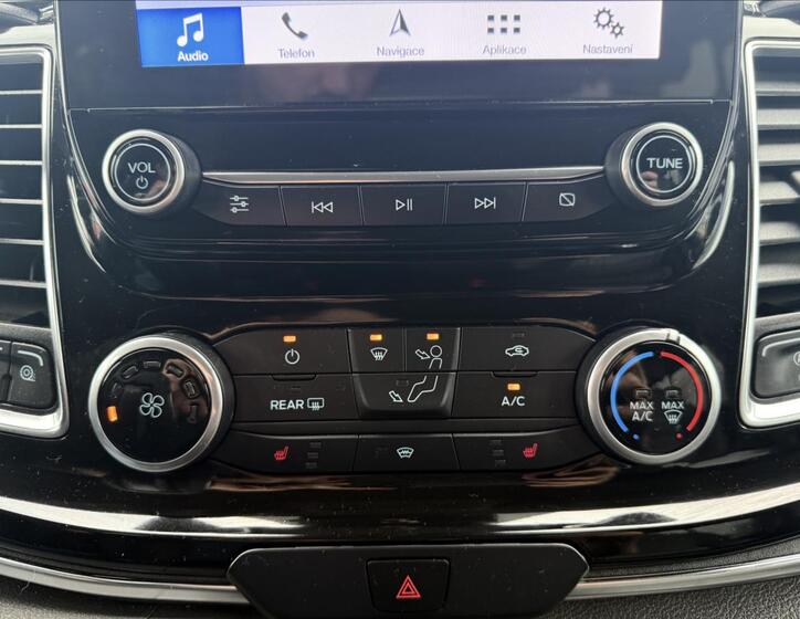 Ford Tourneo Custom 27