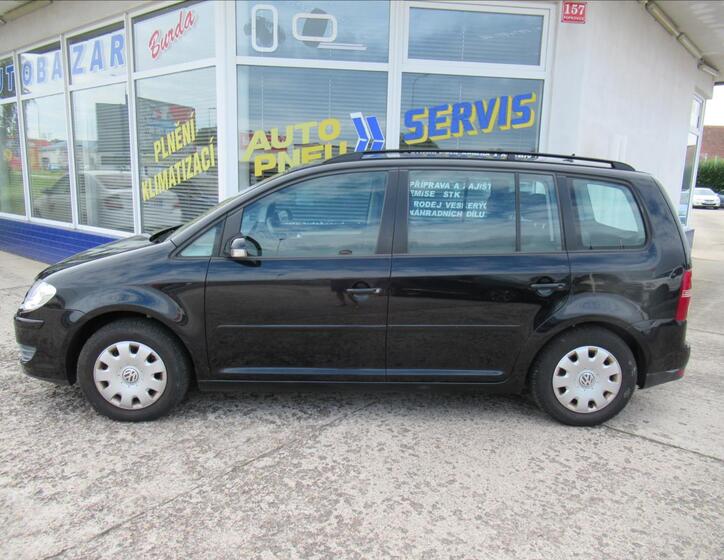 Volkswagen Touran 8