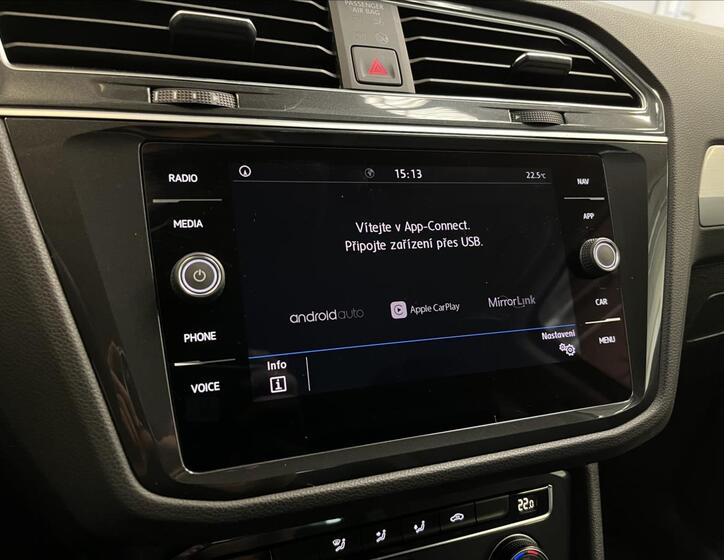 Volkswagen Tiguan 8