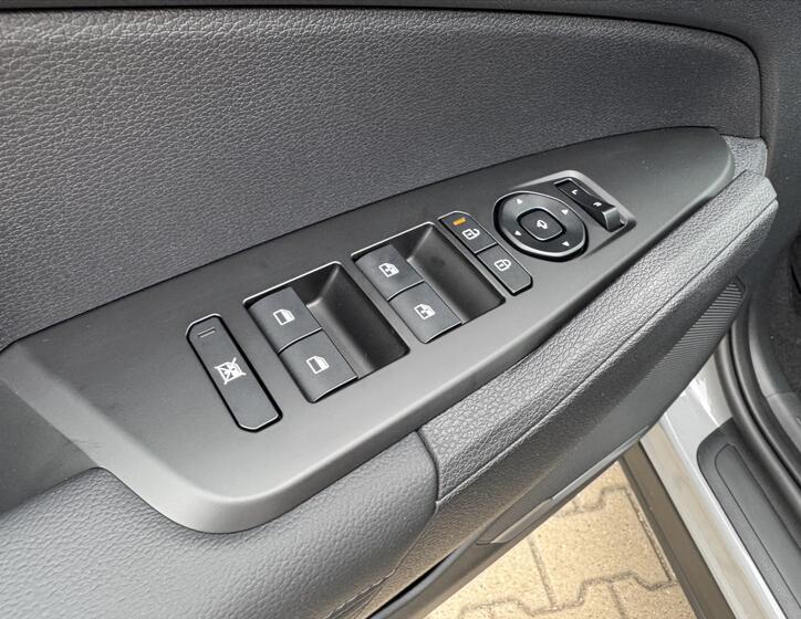 KIA Sportage 11
