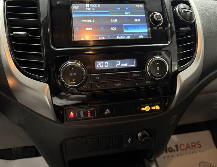 Mitsubishi L200 12