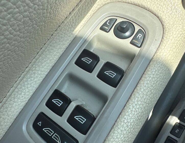 Volvo C70 30