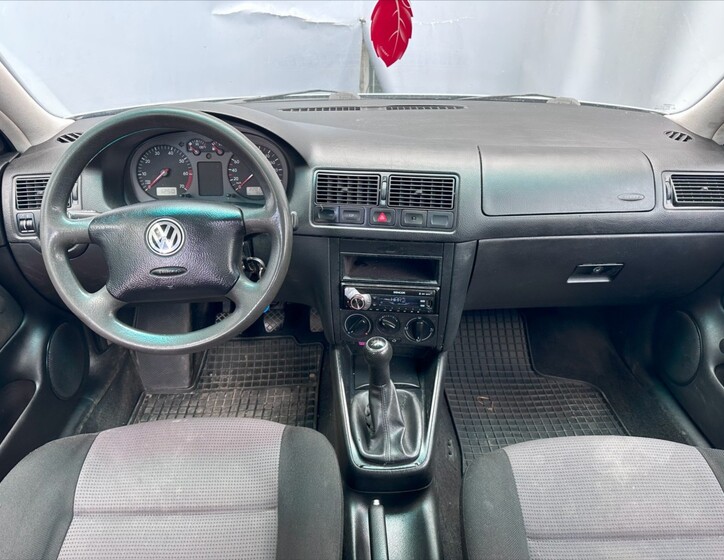 Volkswagen Golf 17