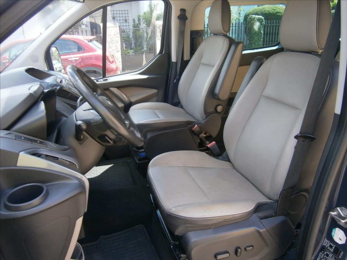 Ford Tourneo Custom