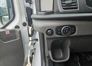 Ford Transit 9