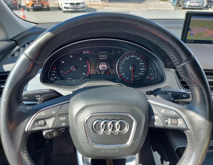 Audi Q7 40