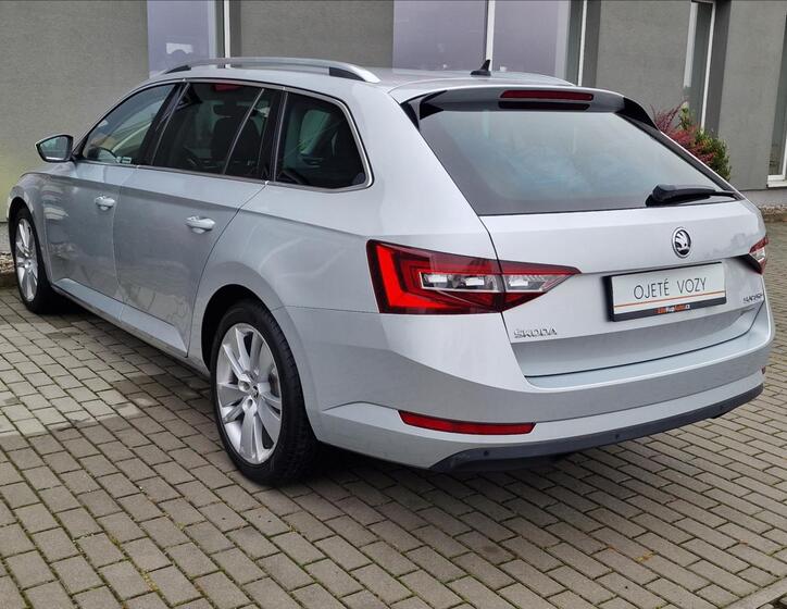 Škoda Superb 8