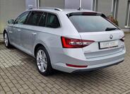 Škoda Superb 8