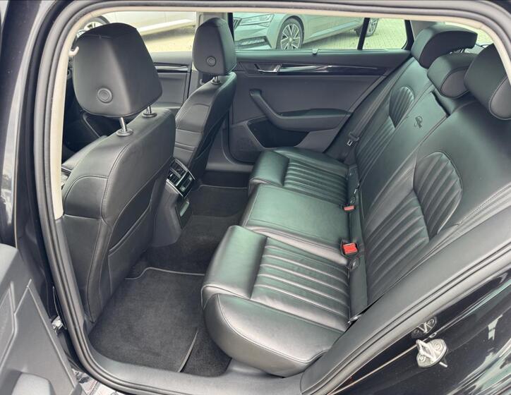 Škoda Superb 11