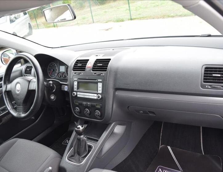 Volkswagen Golf 22