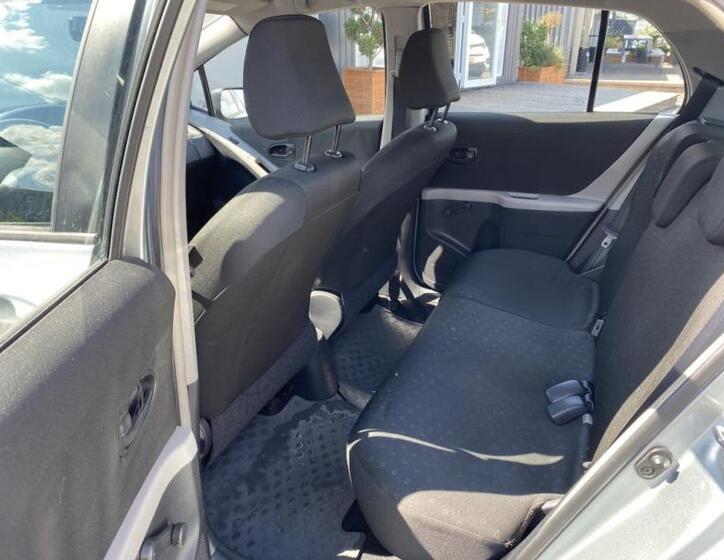 Toyota Yaris 10