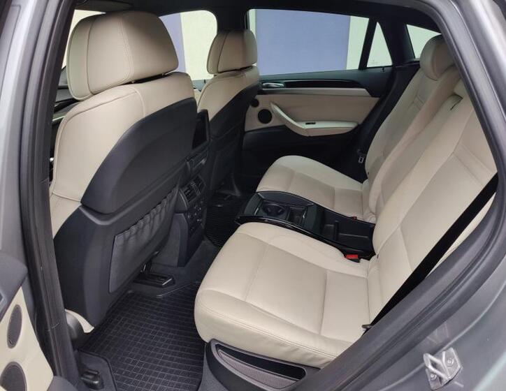 BMW X6 12