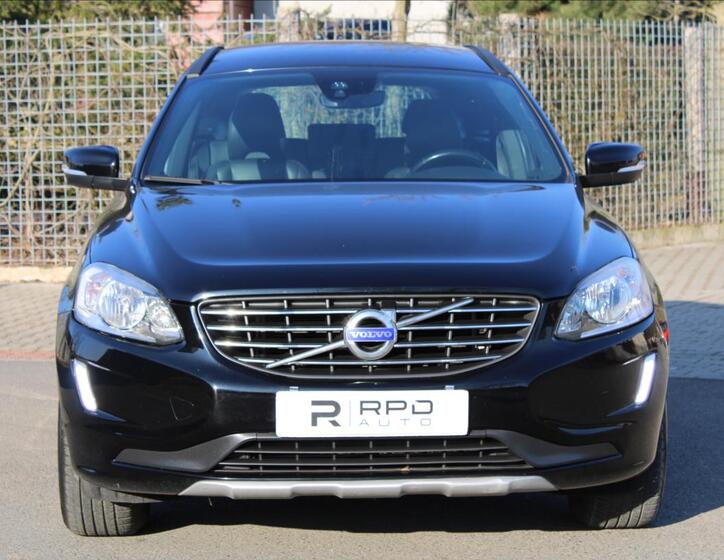 Volvo XC60 8