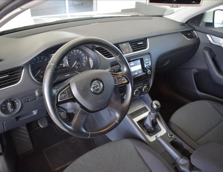 Škoda Octavia 9