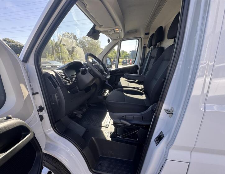 Toyota Proace Max 6