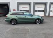 KIA Ceed 4