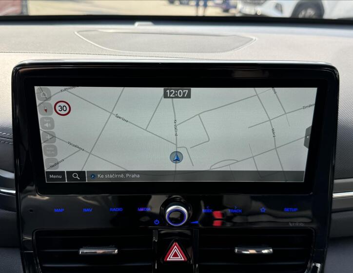 Hyundai IONIQ 18