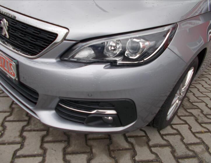 Peugeot 308 7