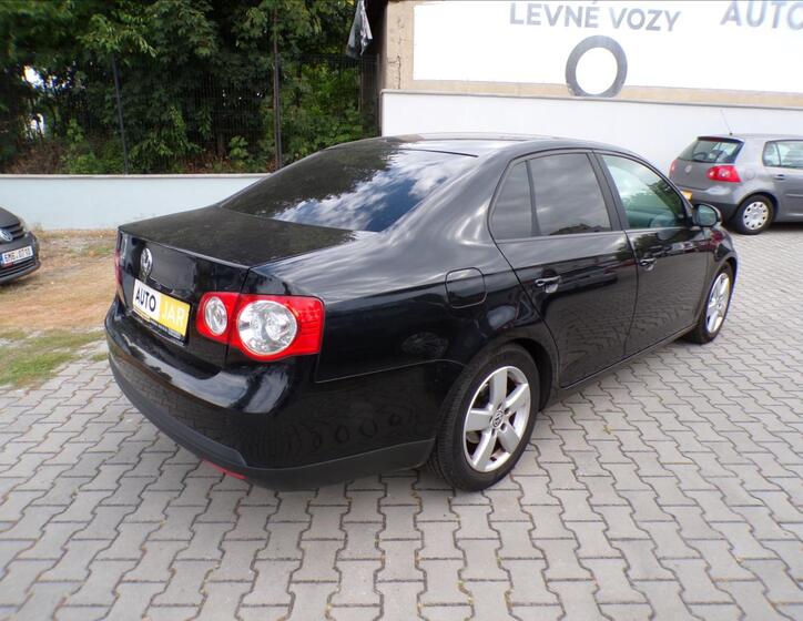 Volkswagen Jetta 5