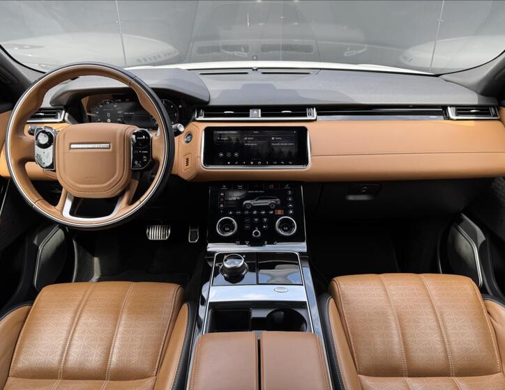 Land Rover Range Rover Velar 13