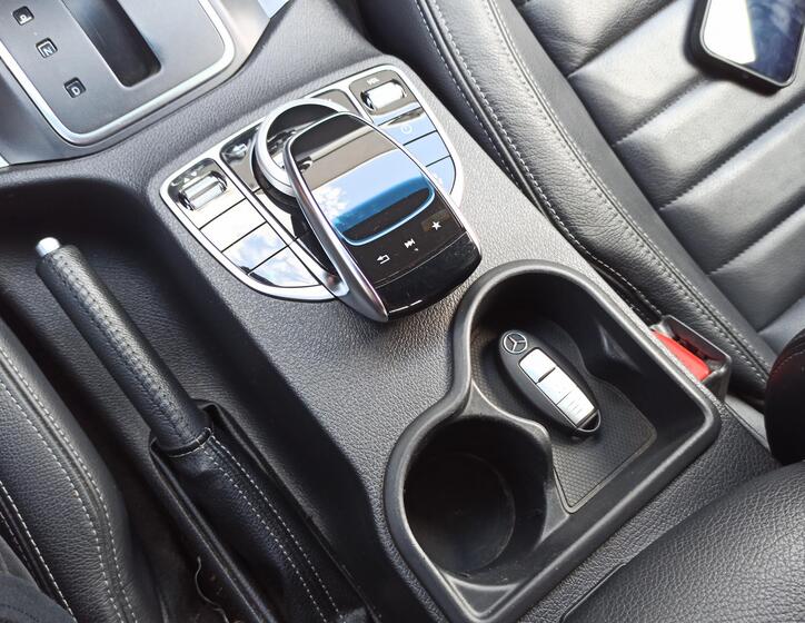 Mercedes-Benz Třídy X 24