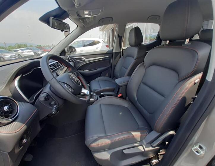 MG ZS 4