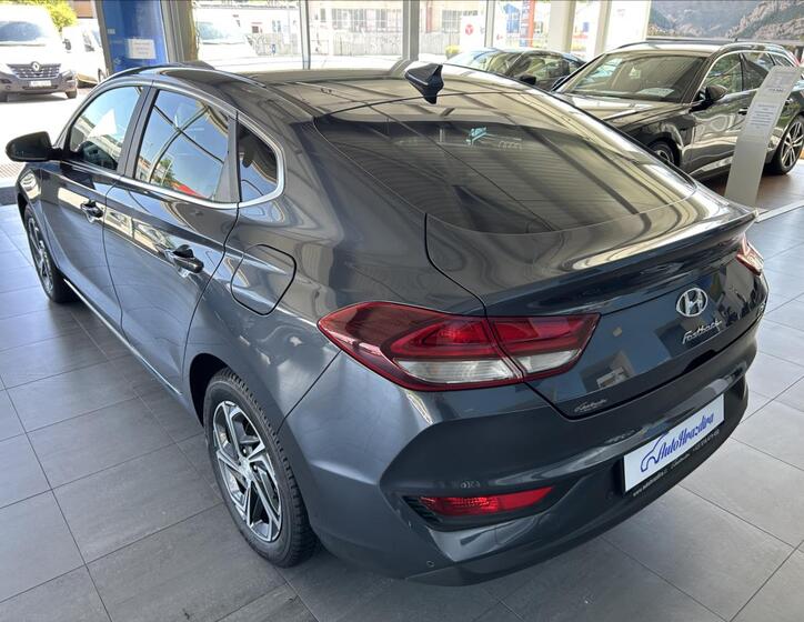 Hyundai i30 4