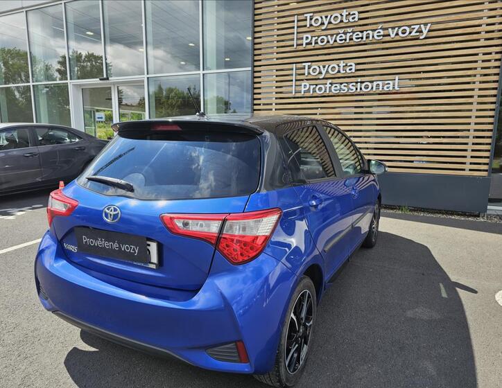 Toyota Yaris 2