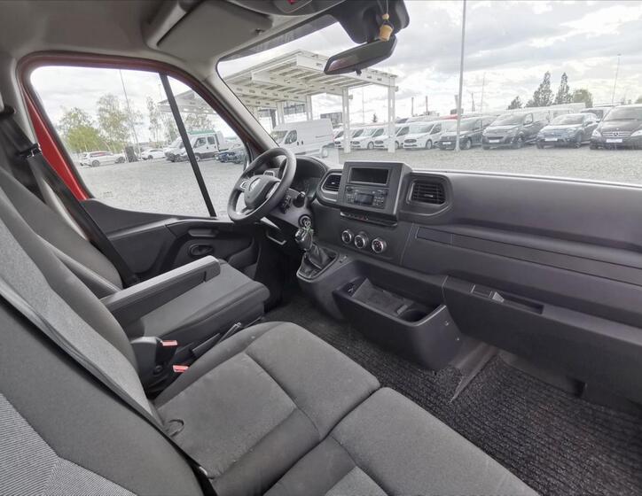 Renault Master 8