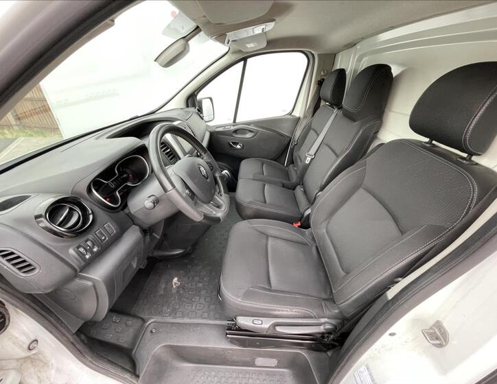 Renault Trafic 4