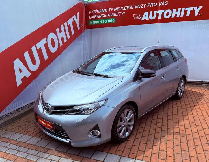 Toyota Auris 1