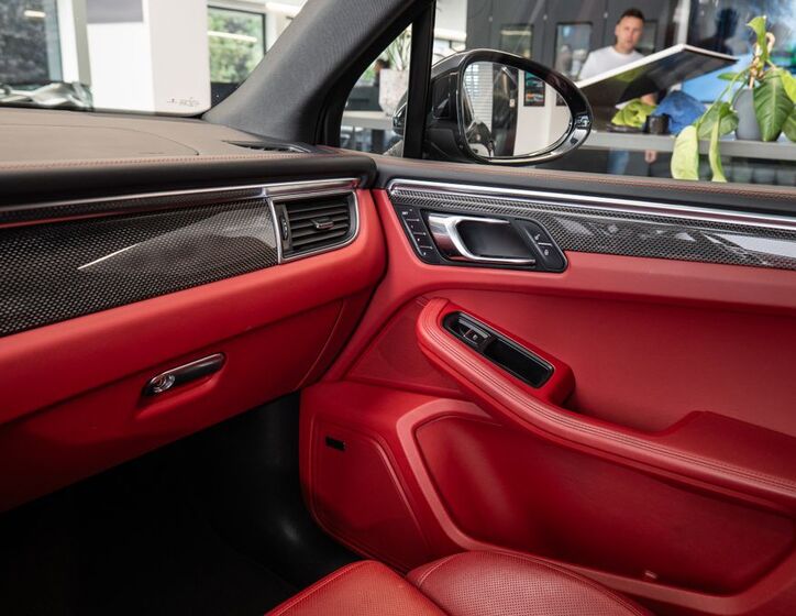 Porsche Macan 13