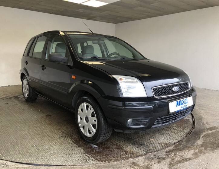 Ford Fusion 1