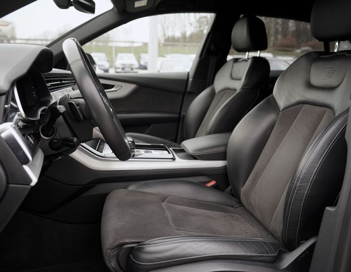Audi Q8 15
