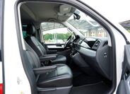 Volkswagen Caravelle 26