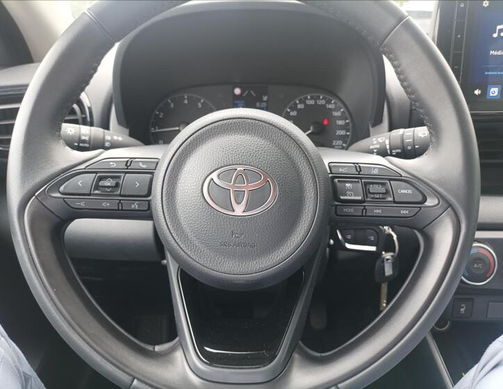 Toyota Yaris 11