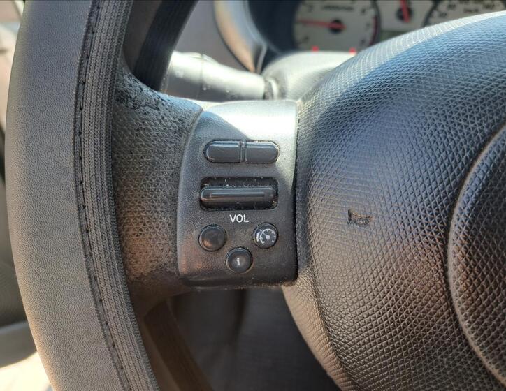 Nissan Micra 24